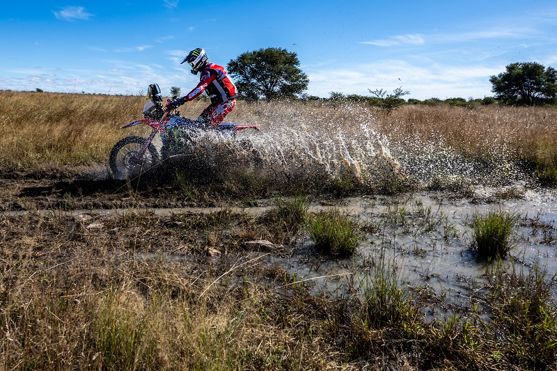Adrien Van Beveren undergoes wrist surgery, hopes to be back for Portugal