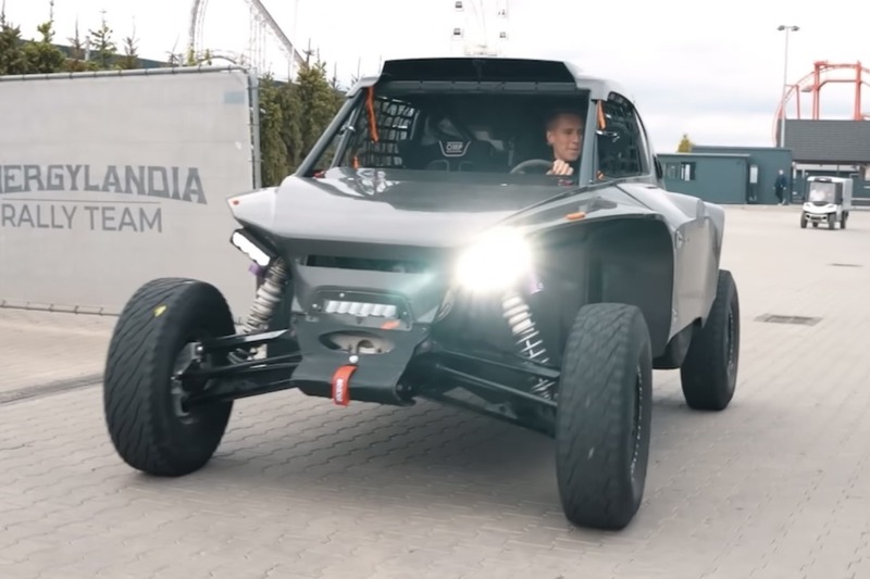Eryk Goczal cameos in Sidemen’s theme park video