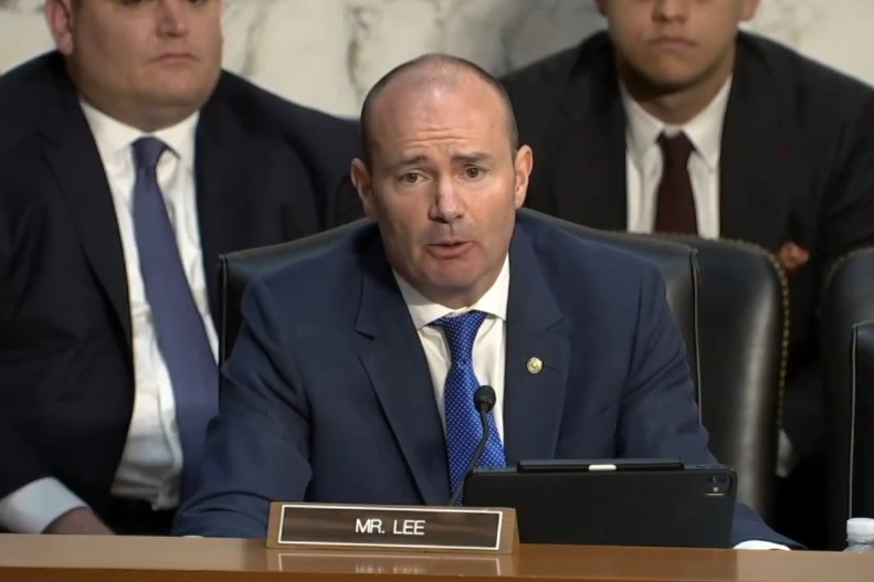 Senate parliamentarian invokes Byrd Rule on public land sale&nbsp;proposal