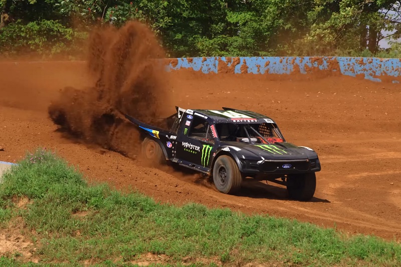 Brian Deegan returning to Crandon
