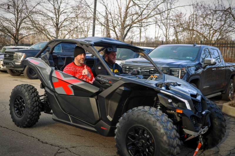 Steelers offensive line gets Can-Am Mavericks for Christmas