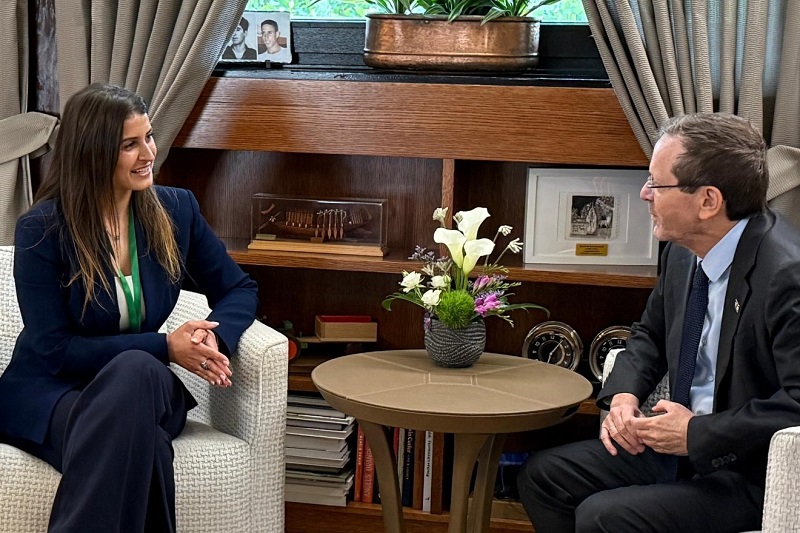 Alona Ben Natan meets Isaac Herzog at Beit HaNassi