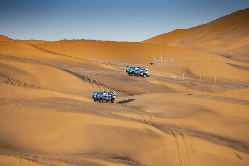 KAMAZ and Ural set for Taklimakan, no MAZ