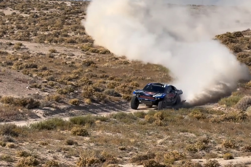 Ford Raptor T1+ conducts first US desert test