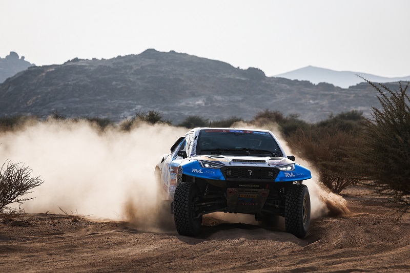 Ronald van Loon and William de Groot skipping Dakar due to war
